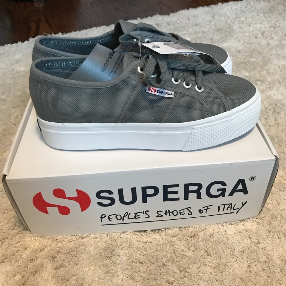 grey platform supergas